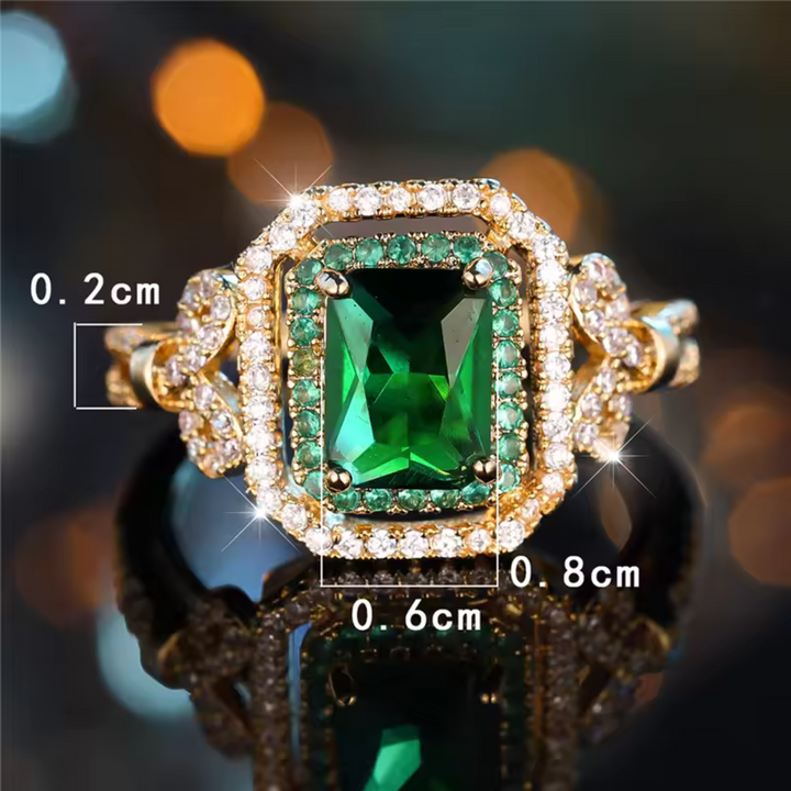 Elegant Golden Emerald Stone Ring