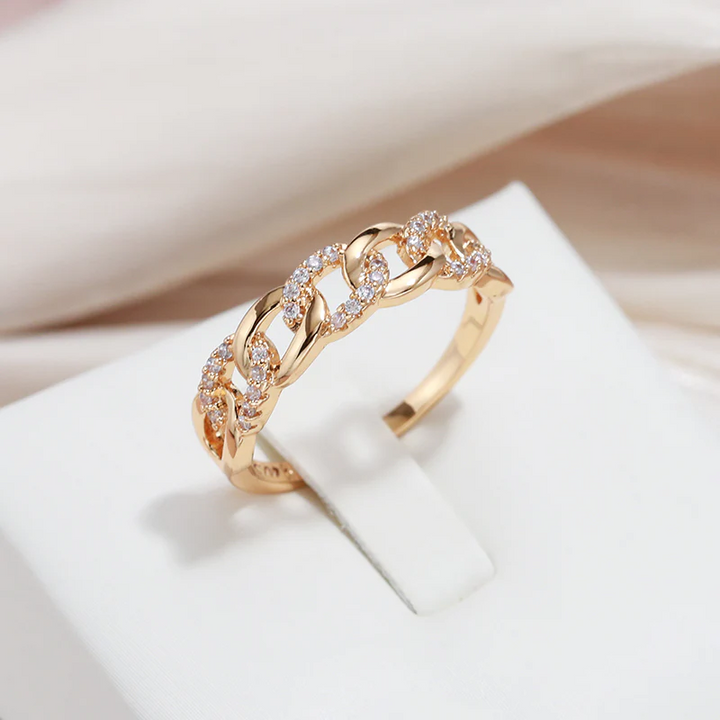Chic Gold Link Ring